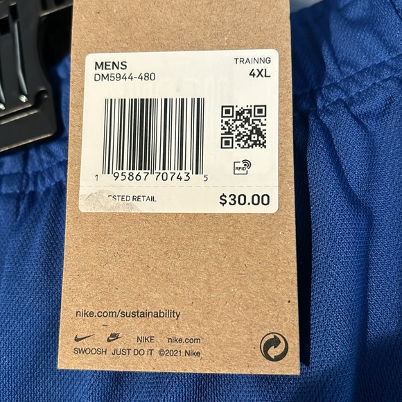 Nike dri-fit 4XL blue shorts with black trim and pockets NWT - Picture 2 of 6